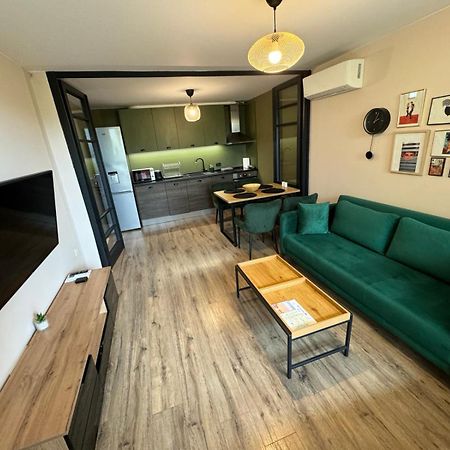 Lovely 1 Bedroom Apartment In The Heart Of ヴァルナ エクステリア 写真