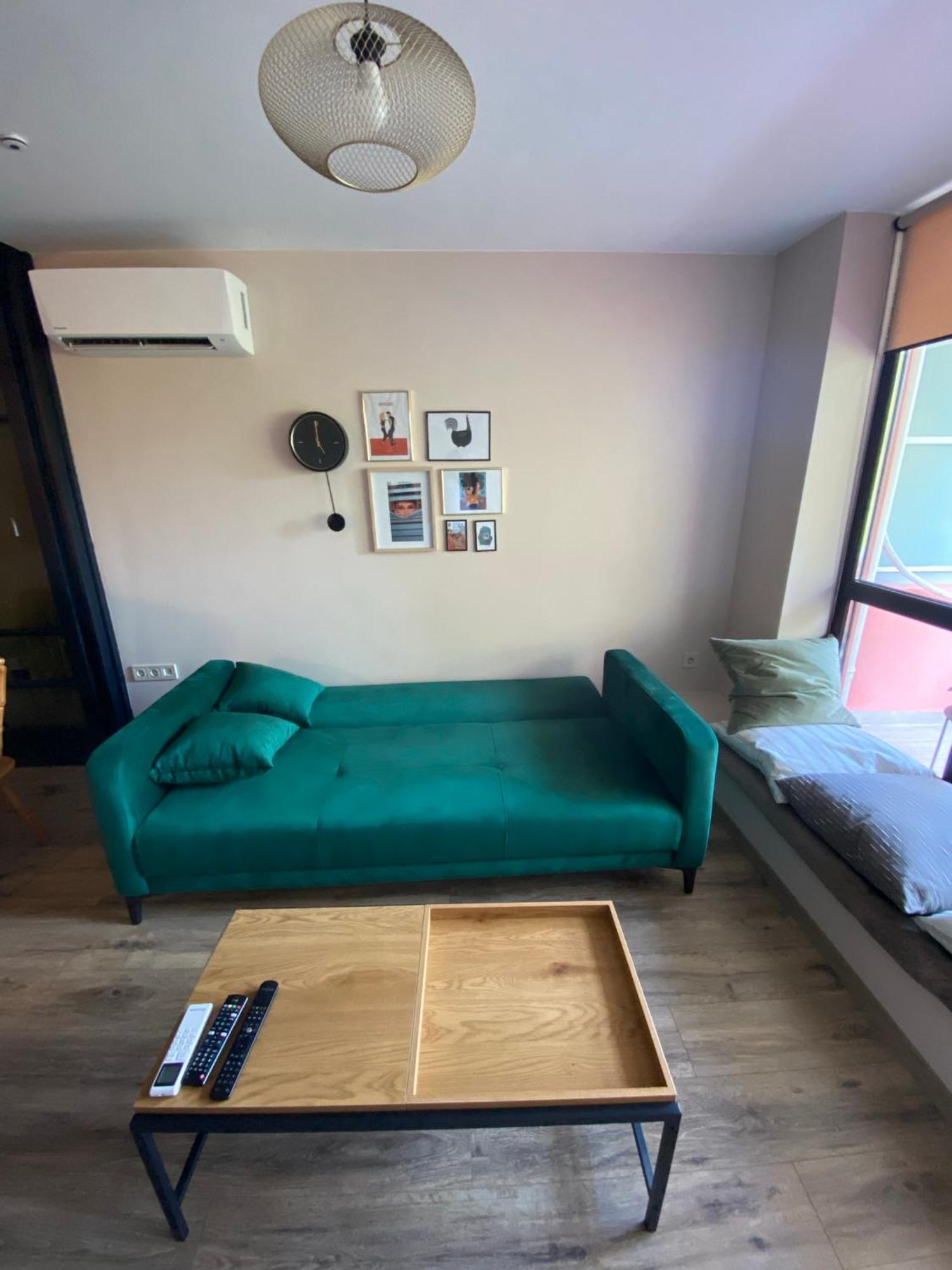 Lovely 1 Bedroom Apartment In The Heart Of ヴァルナ エクステリア 写真
